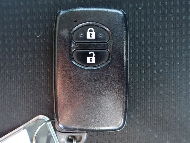 カローラフィールダー ハイブリッド(トヨタ)の車両写真