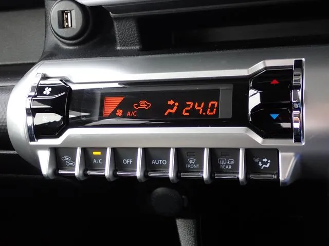 クロスビー（スズキ）の車両写真