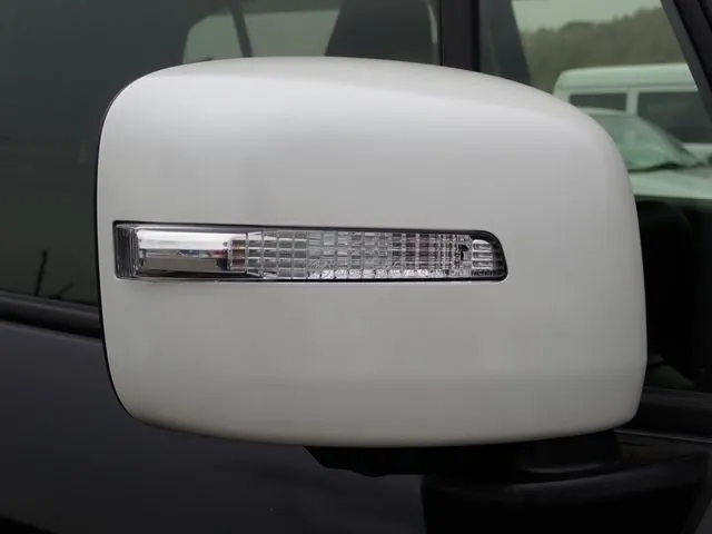 クロスビー（スズキ）の車両写真