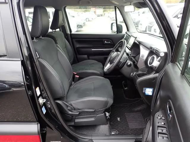 クロスビー（スズキ）の車両写真