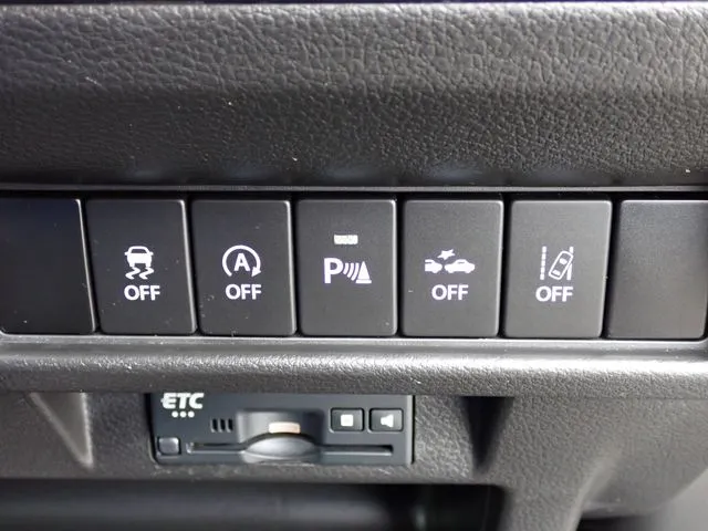 クロスビー（スズキ）の車両写真