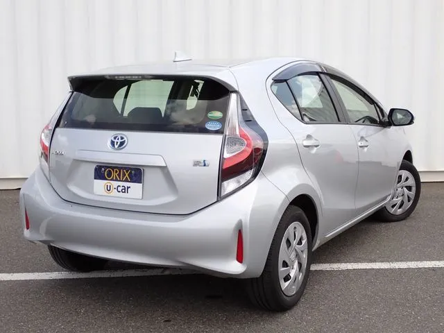 アクア（トヨタ）の車両写真