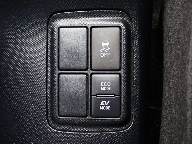 アクア（トヨタ）の車両写真