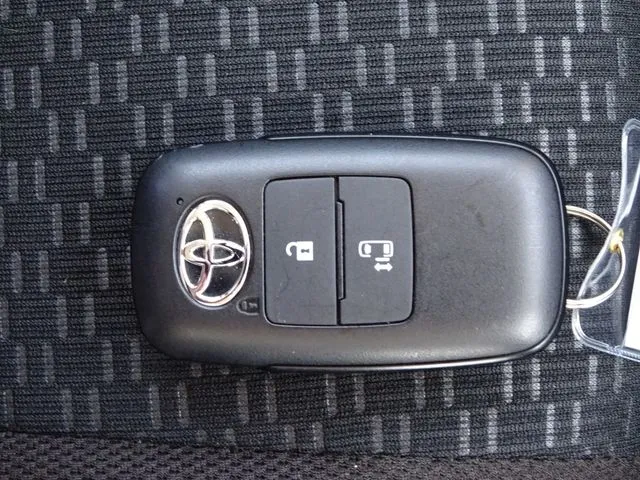 ルーミー(トヨタ)の車両写真