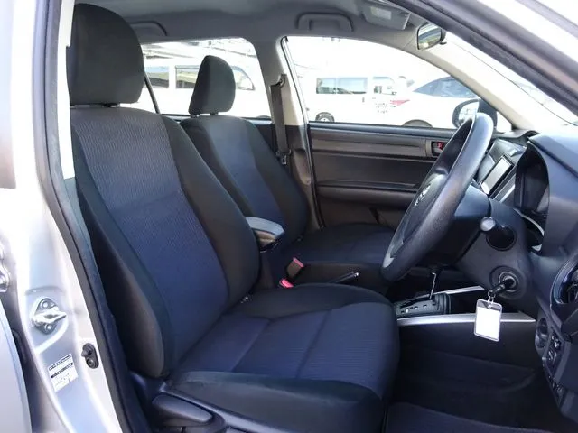 カローラフィールダー（トヨタ）の車両写真