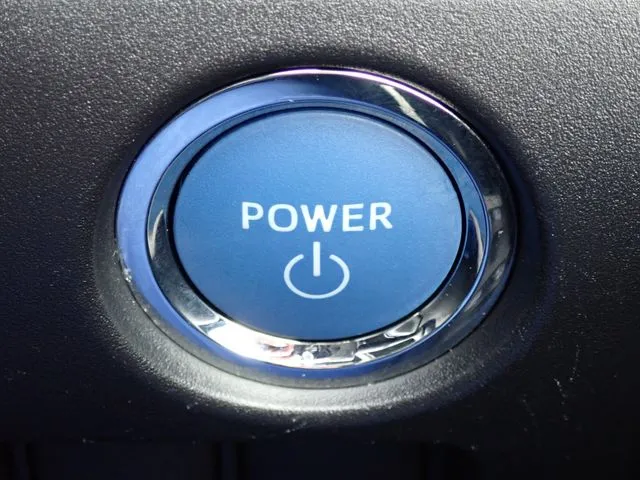 エスクァイア　ハイブリッド（トヨタ）の車両写真