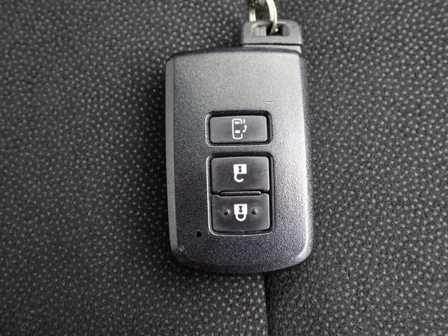 エスクァイア　ハイブリッド（トヨタ）の車両写真