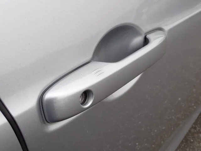 フィット　ｅ：ＨＥＶ（ホンダ）の車両写真