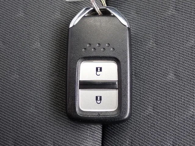 フィット　ｅ：ＨＥＶ（ホンダ）の車両写真