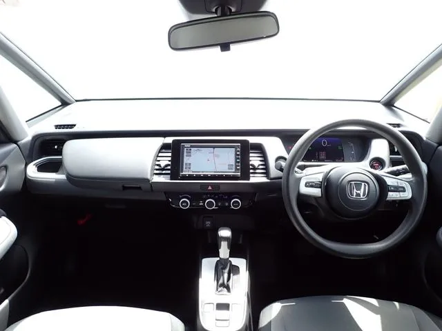 フィット　ｅ：ＨＥＶ（ホンダ）の車両写真
