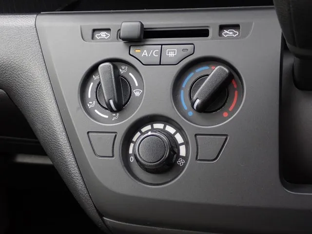 デイズ（ニッサン）の車両写真