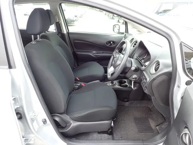 ノート（ニッサン）の車両写真