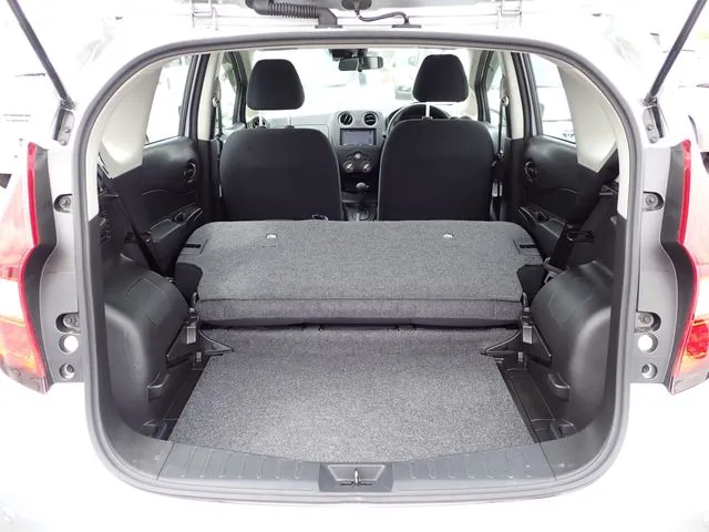 ノート（ニッサン）の車両写真