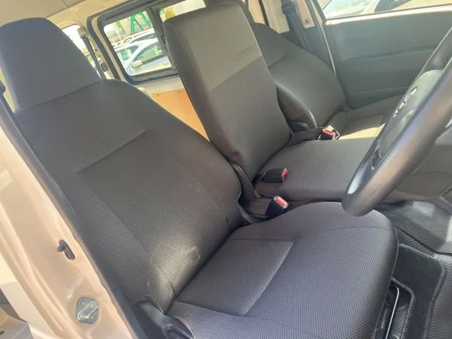 レジアスエースバン 1.15t 2WD(トヨタ)の車両写真