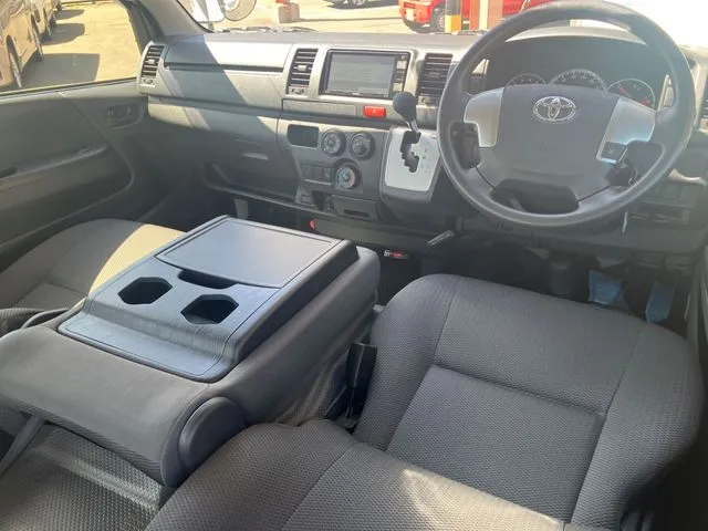 レジアスエースバン 1.15t 2WD(トヨタ)の車両写真