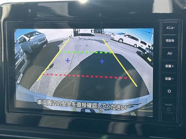 セレナ（ニッサン）の車両写真