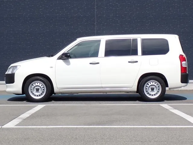 トヨタ　プロボックスバン　２ＷＤ