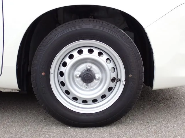 トヨタ　プロボックスバン　２ＷＤ