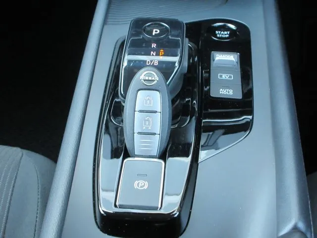 ニッサン　ノート