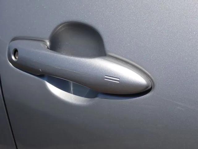 プリウス（トヨタ）の車両写真