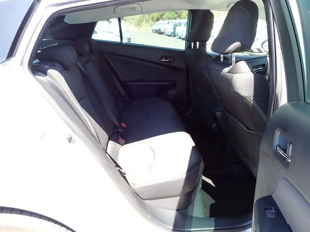 プリウス（トヨタ）の車両写真