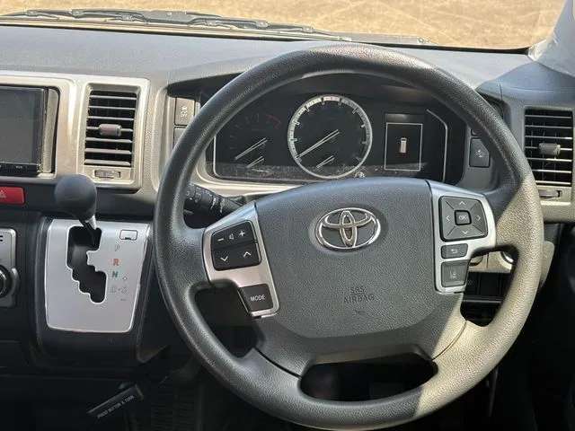 ハイエースワゴン（トヨタ）の車両写真