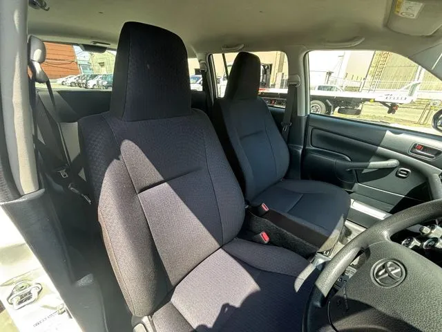 プロボックスバン　２ＷＤ（トヨタ）の車両写真