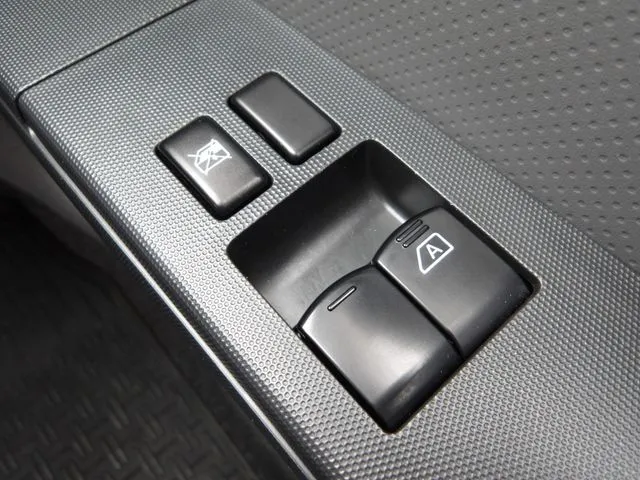 ニッサン　ＮＶ１５０　ＡＤ　４ＷＤ