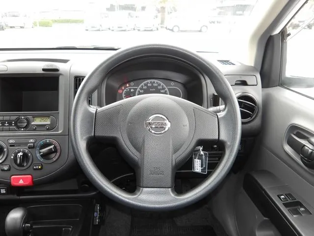 ニッサン　ＮＶ１５０　ＡＤ　４ＷＤ