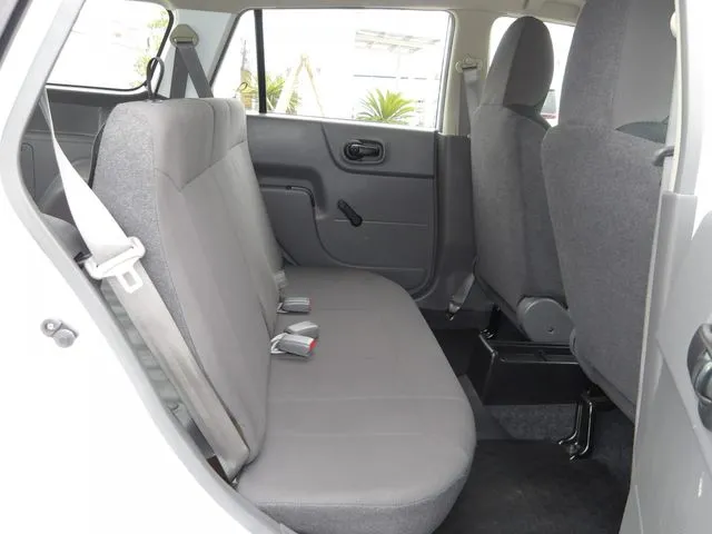 ニッサン　ＮＶ１５０　ＡＤ　４ＷＤ