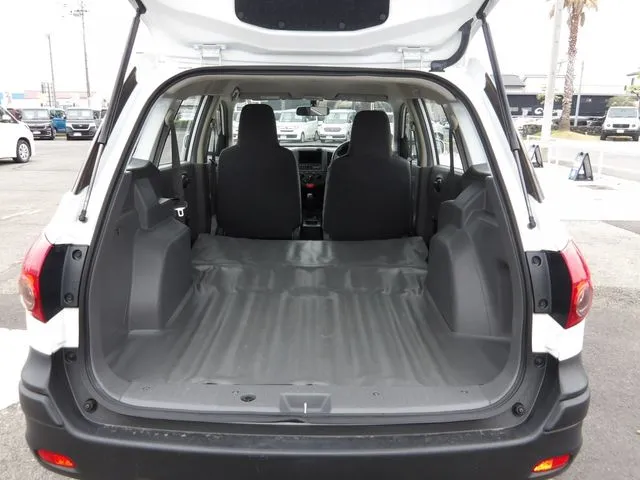 ニッサン　ＮＶ１５０　ＡＤ　４ＷＤ