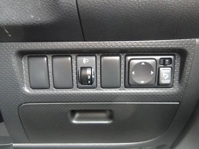 ニッサン　ＮＶ１５０　ＡＤ　４ＷＤ