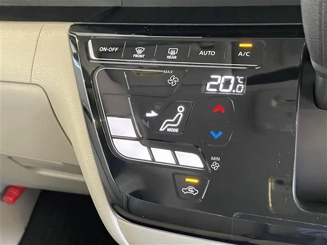 ルークス（ニッサン）の車両写真