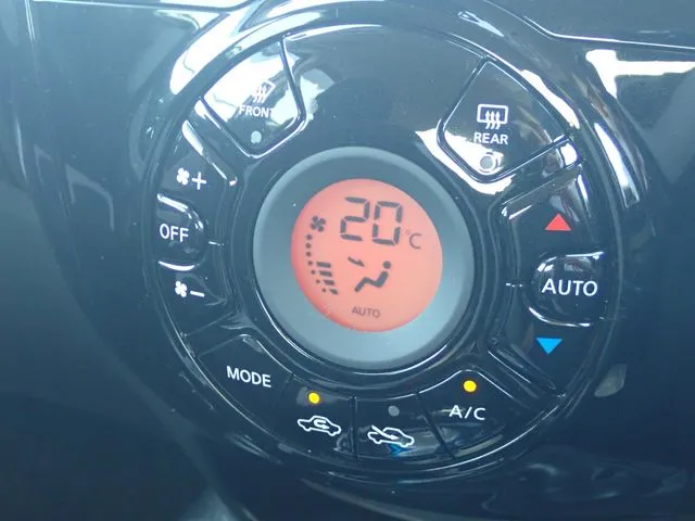 ノート（ニッサン）の車両写真