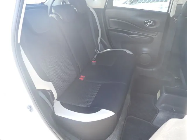 ノート（ニッサン）の車両写真