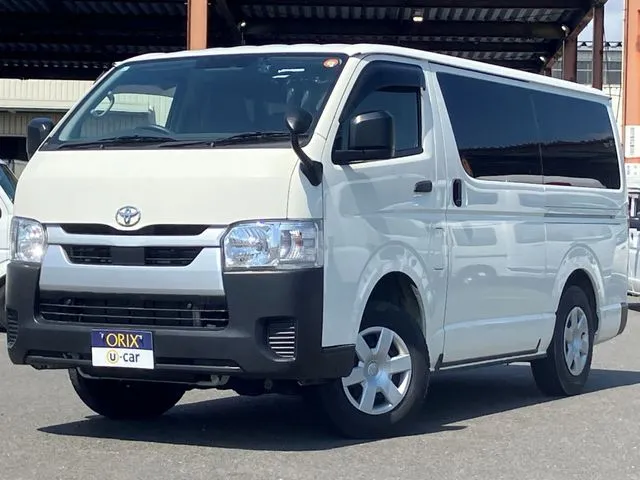 トヨタ ハイエースバン　４ＷＤ