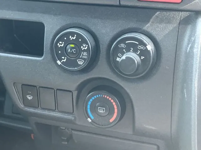 トヨタ　ハイエースバン　４ＷＤ