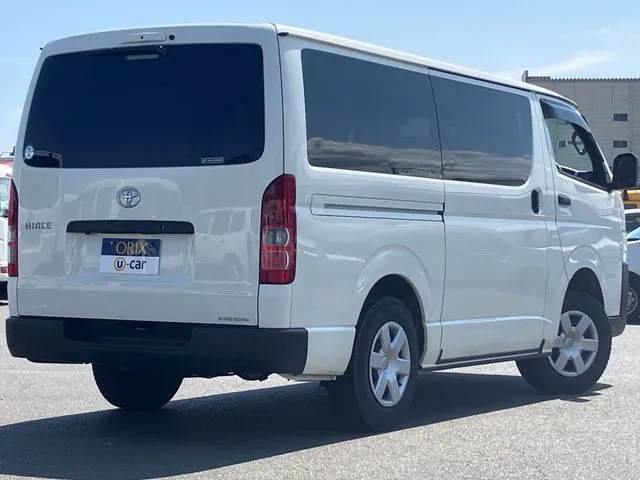 トヨタ　ハイエースバン　４ＷＤ