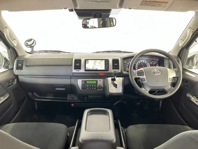 トヨタ　ハイエースバン　２ＷＤ