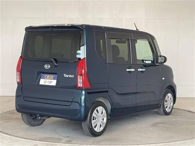 タント（ダイハツ）の車両写真