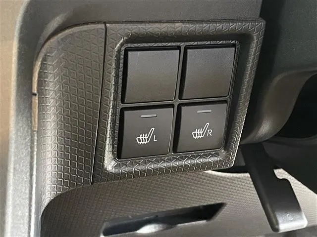 タント（ダイハツ）の車両写真