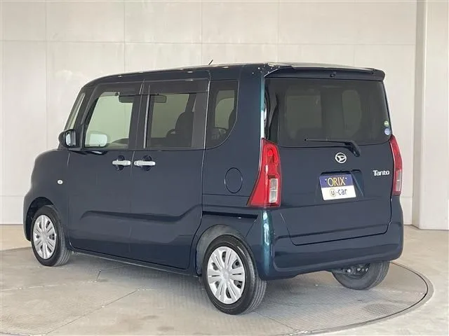 タント（ダイハツ）の車両写真