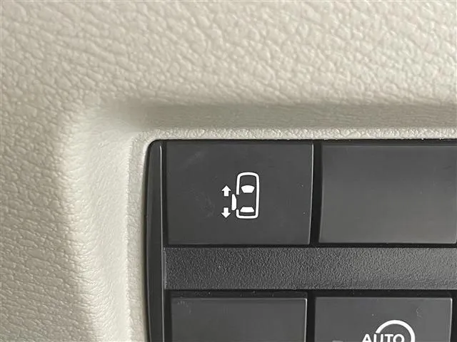 ルークス（ニッサン）の車両写真