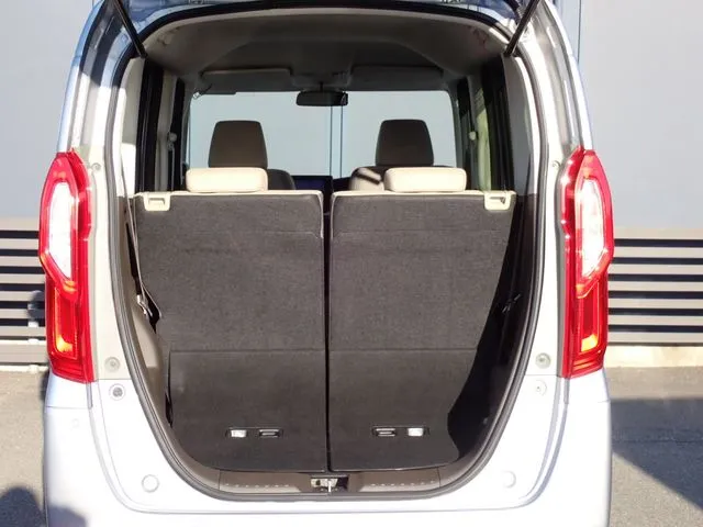 Ｎ　ＢＯＸ（ホンダ）の車両写真