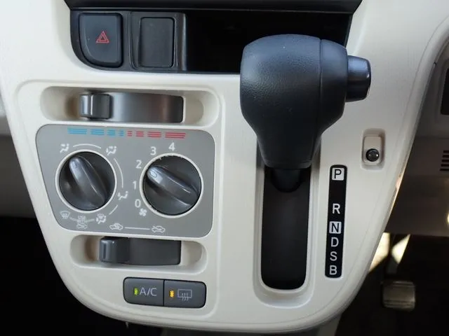 ムーヴ（ダイハツ）の車両写真