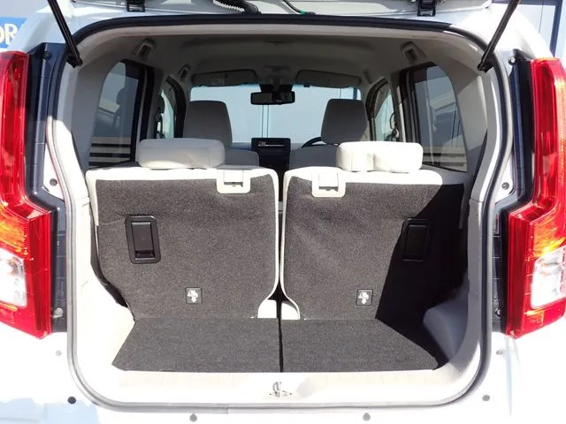 ムーヴ（ダイハツ）の車両写真