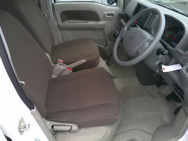 ニッサン　クリッパーバン