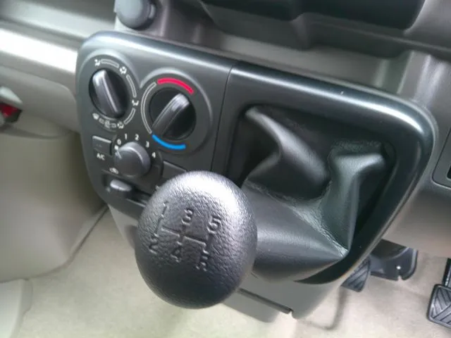 ニッサン　クリッパーバン