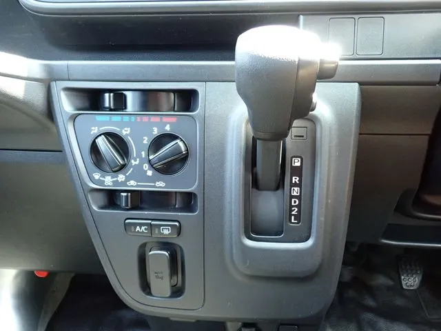 ハイゼットカーゴ（ダイハツ）の車両写真