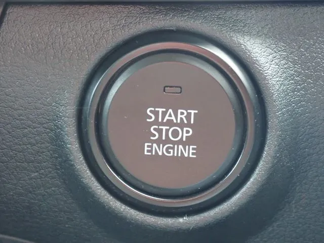 ＭＡＺＤＡ３　セダン（マツダ）の車両写真